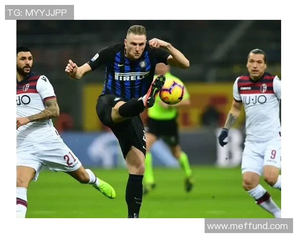 主力中卫转会传闻再起引发多方猜测球队未来走向成焦点