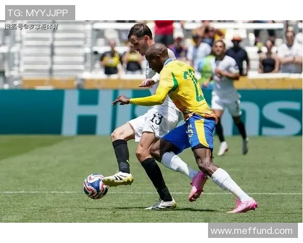 突发！多特蒙德宣布将离队，球迷不舍告别